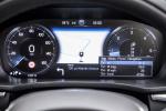 Volvo XC60 D4 Inscription 2017 года (UK)